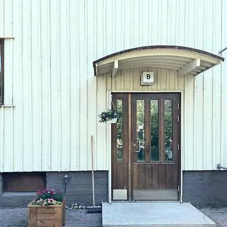 Valoisa Ja Uniikki Koti Kauniilla Karjasillalla *